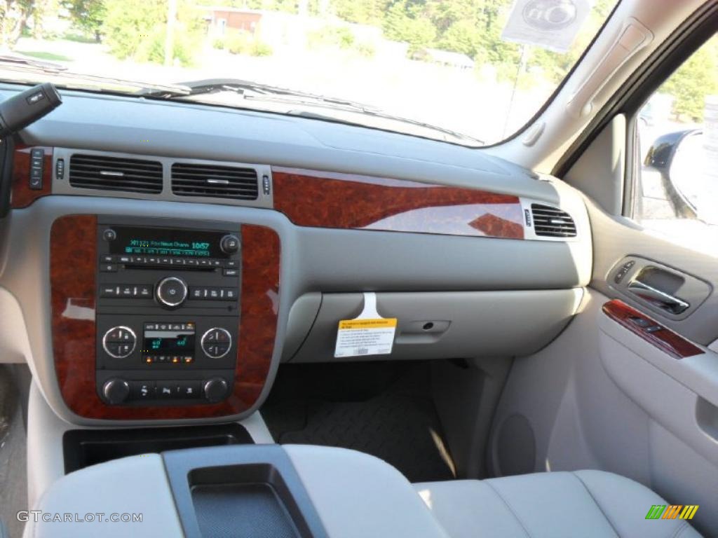 2010 Silverado 1500 LTZ Extended Cab 4x4 - Black / Light Titanium/Ebony photo #17