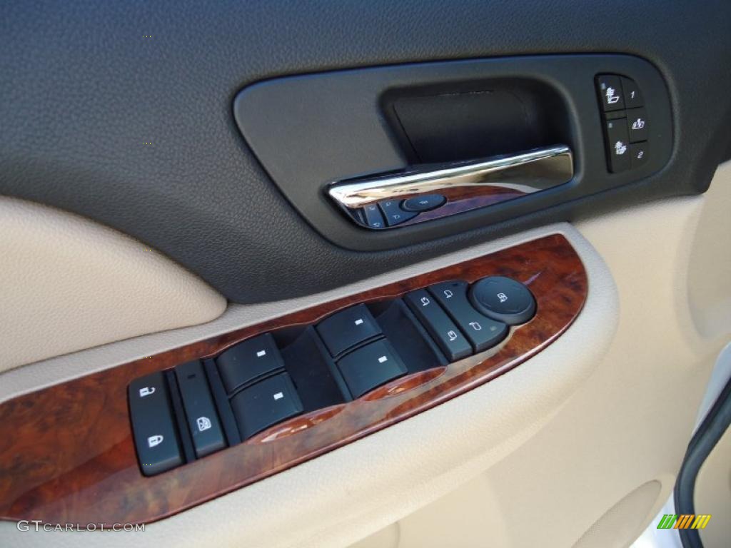 2007 Chevrolet Silverado 1500 LTZ Crew Cab Controls Photo #38358954