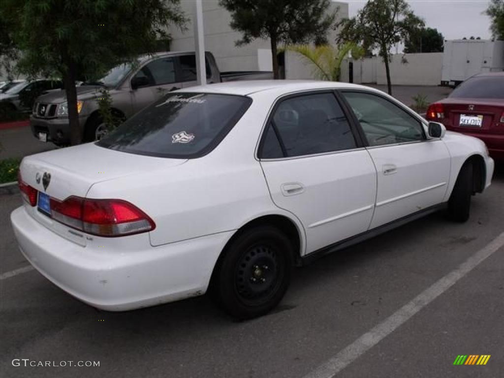 2002 Accord LX Sedan - Taffeta White / Quartz Gray photo #4