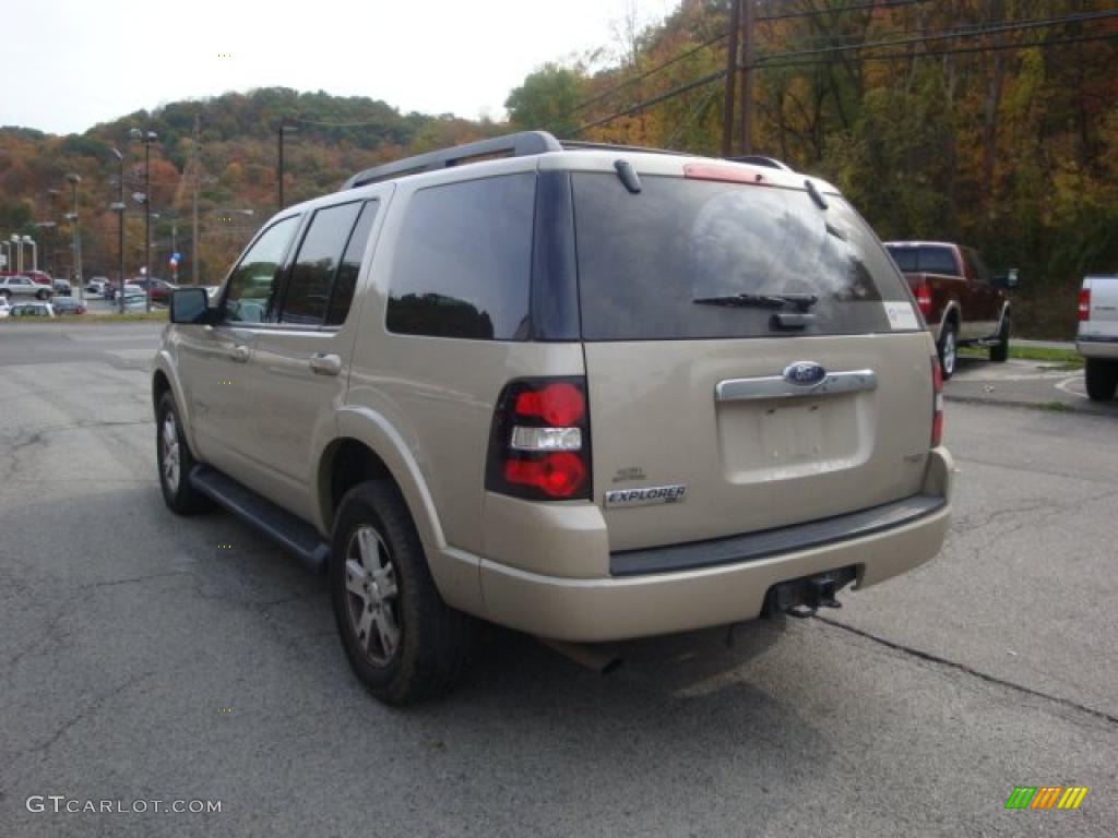 2007 Explorer XLT 4x4 - Pueblo Gold Metallic / Camel photo #4