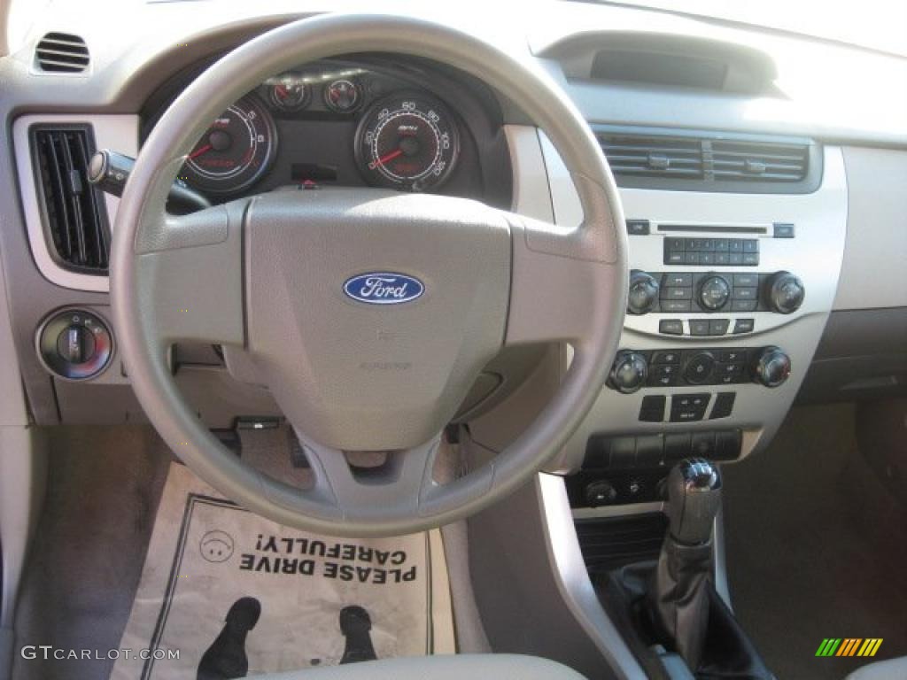 2008 Ford Focus S Coupe Medium Stone Steering Wheel Photo #38362574