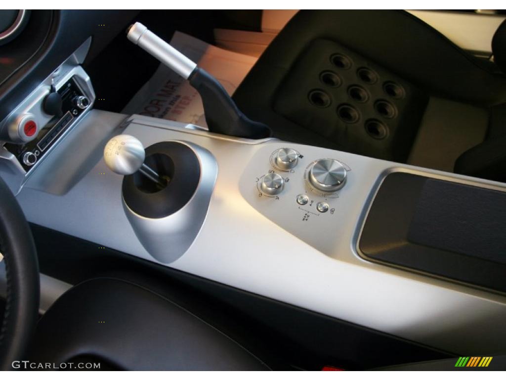 2005 Ford GT Standard GT Model Controls Photo #38363418