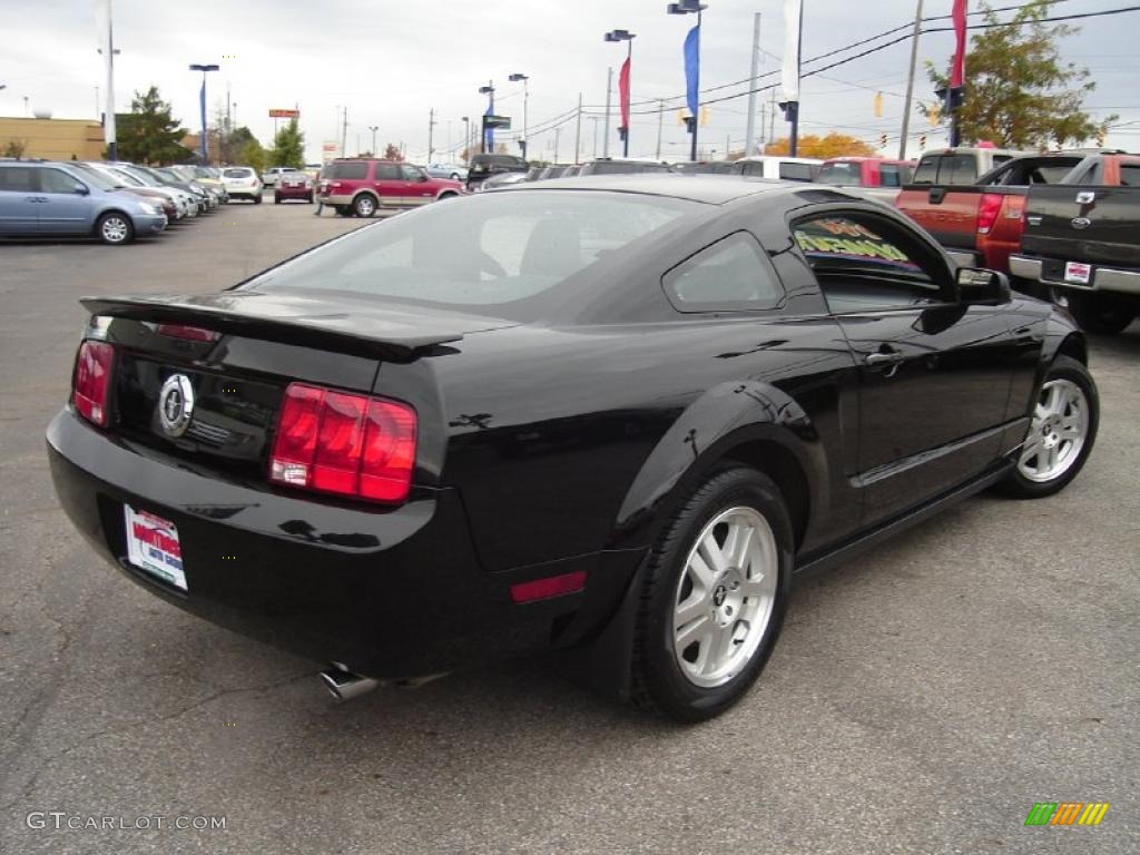 2008 Mustang V6 Premium Coupe - Black / Dark Charcoal photo #5