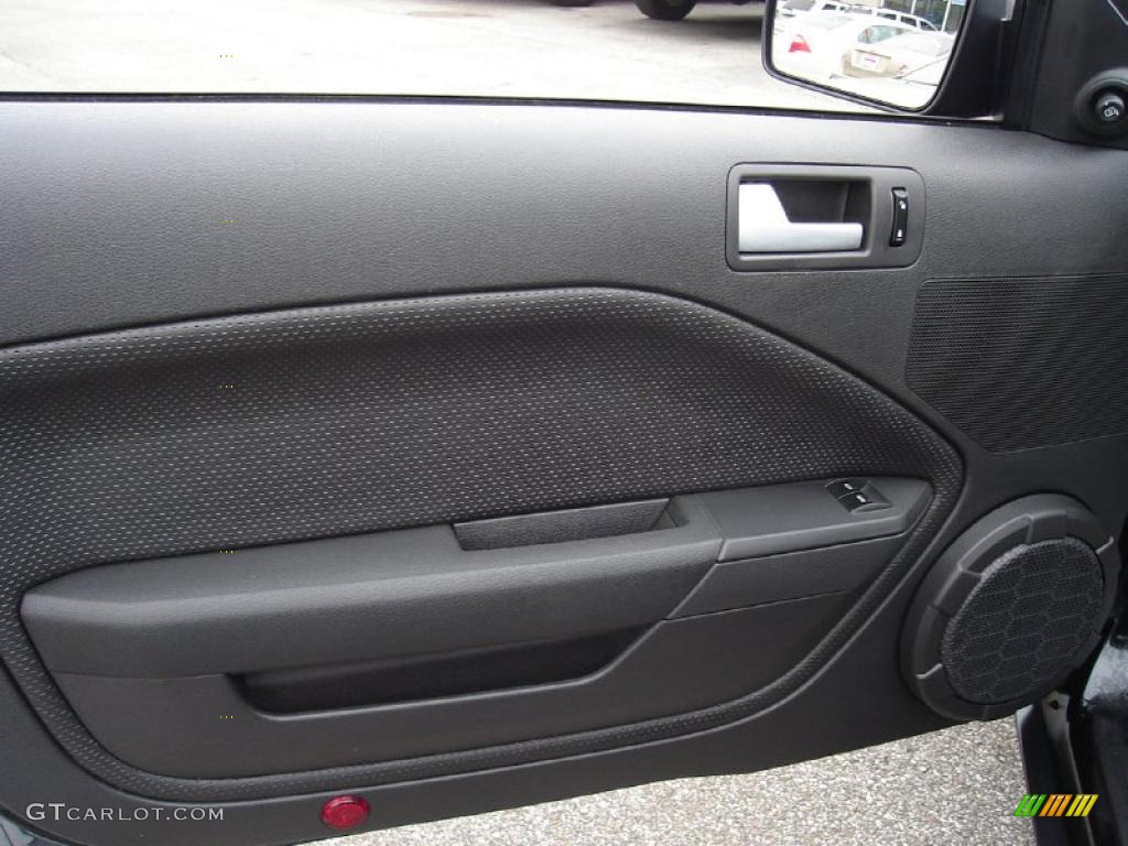 2008 Mustang V6 Premium Coupe - Black / Dark Charcoal photo #18