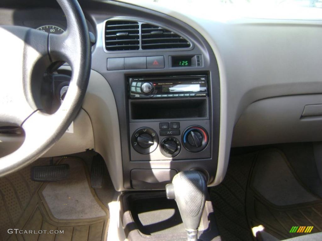 2002 Elantra GLS Sedan - Chianti Red / Beige photo #10