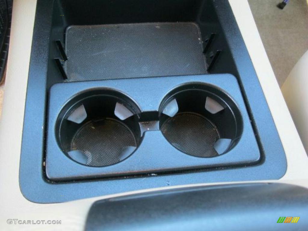 2007 Tahoe LT - Summit White / Light Cashmere/Ebony photo #11