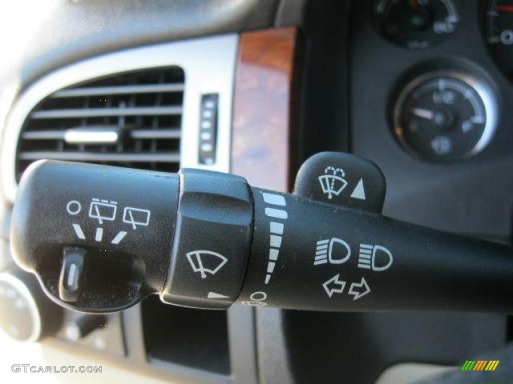 2007 Tahoe LT - Summit White / Light Cashmere/Ebony photo #16