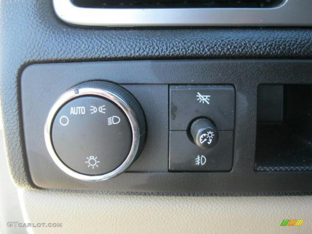 2007 Tahoe LT - Summit White / Light Cashmere/Ebony photo #17