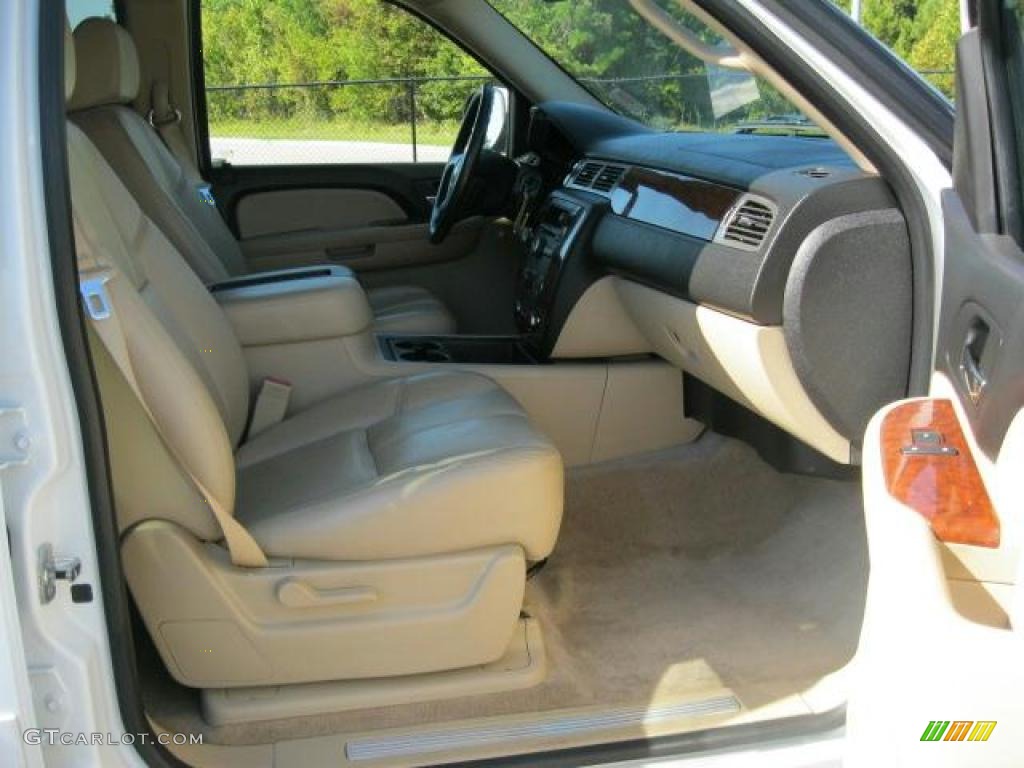2007 Tahoe LT - Summit White / Light Cashmere/Ebony photo #20