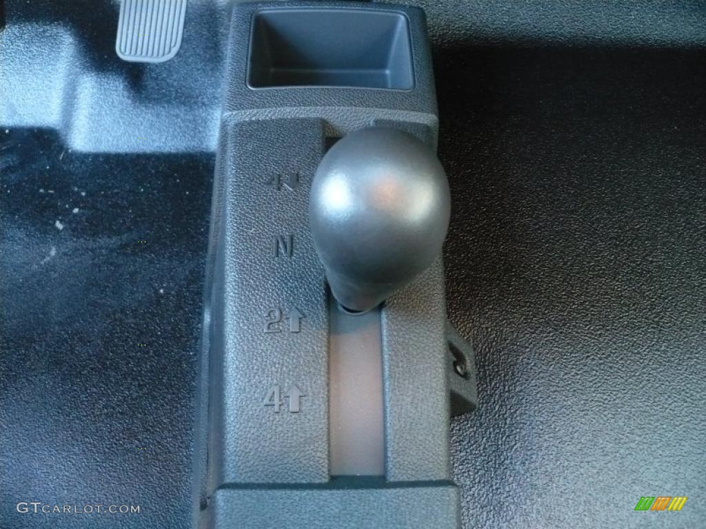 2011 GMC Sierra 1500 Extended Cab 4x4 Controls Photo #38375086