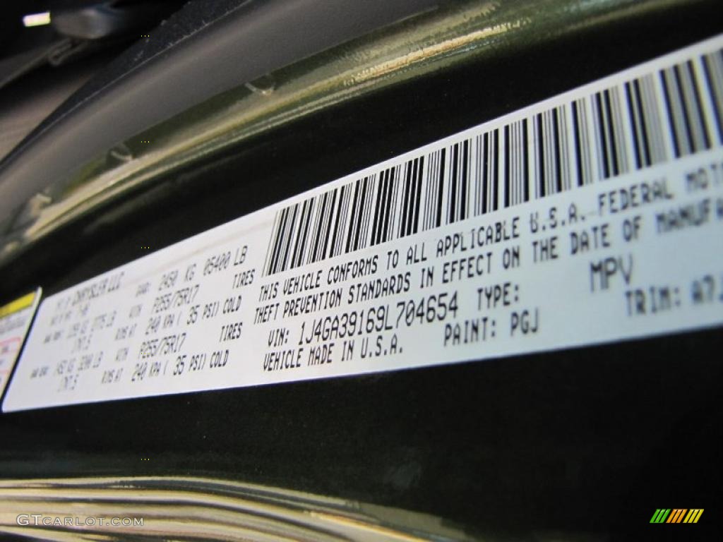2009 Wrangler Unlimited Color Code PGJ for Jeep Green Metallic Photo #38376570