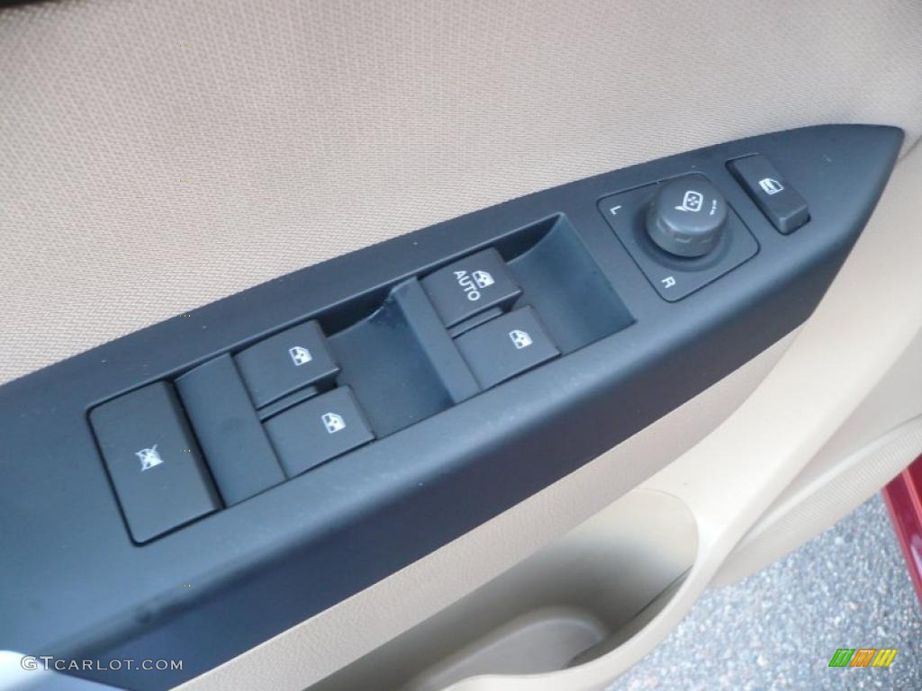2010 Saturn VUE XR V6 AWD Controls Photo #38377802