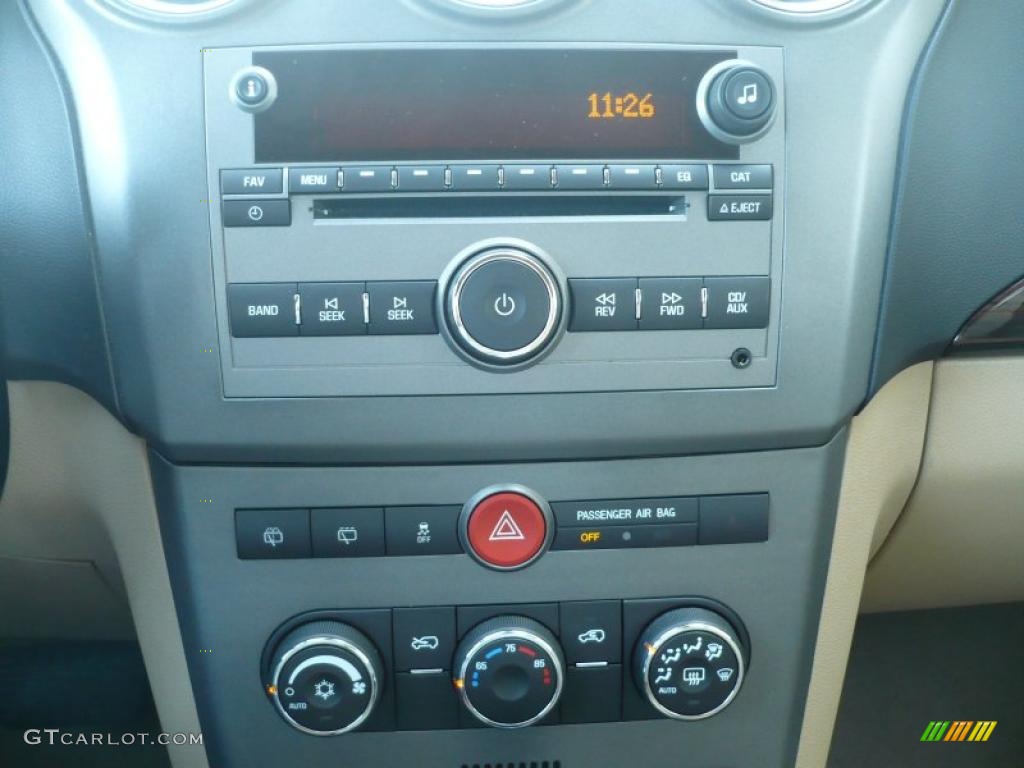 2010 Saturn VUE XR Controls Photo #38378891