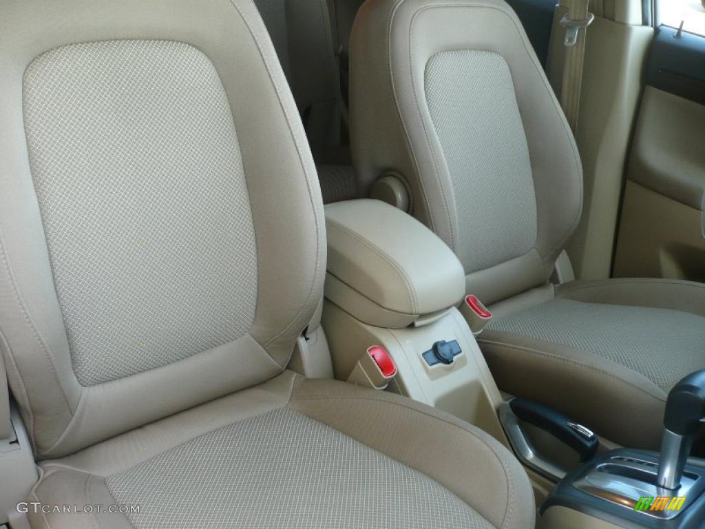 Tan Interior 2010 Saturn VUE XR Photo #38378959