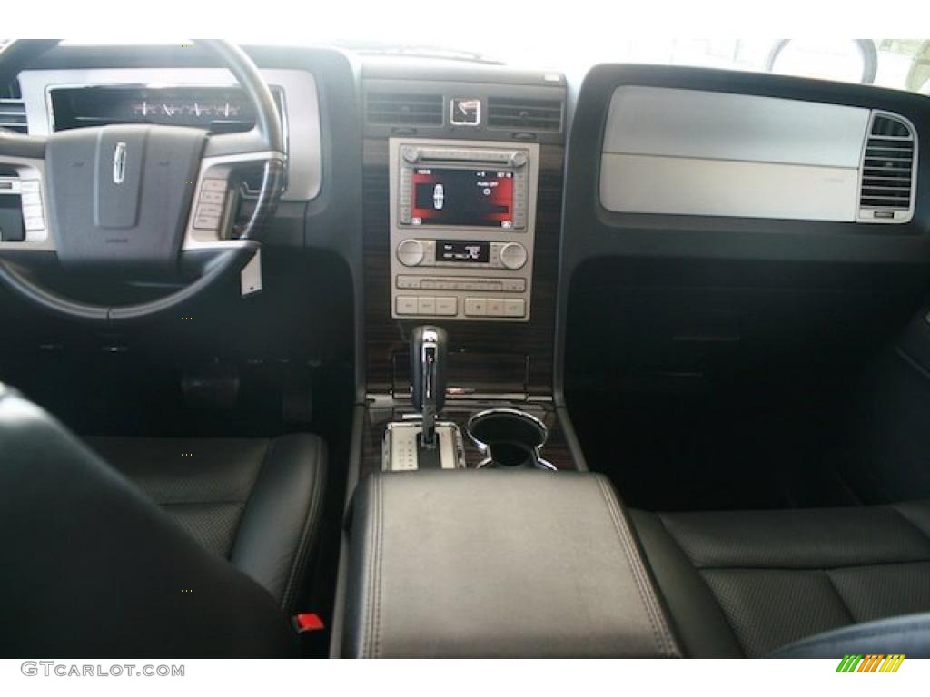 2010 Lincoln Navigator Standard Navigator Model Dashboard Photos