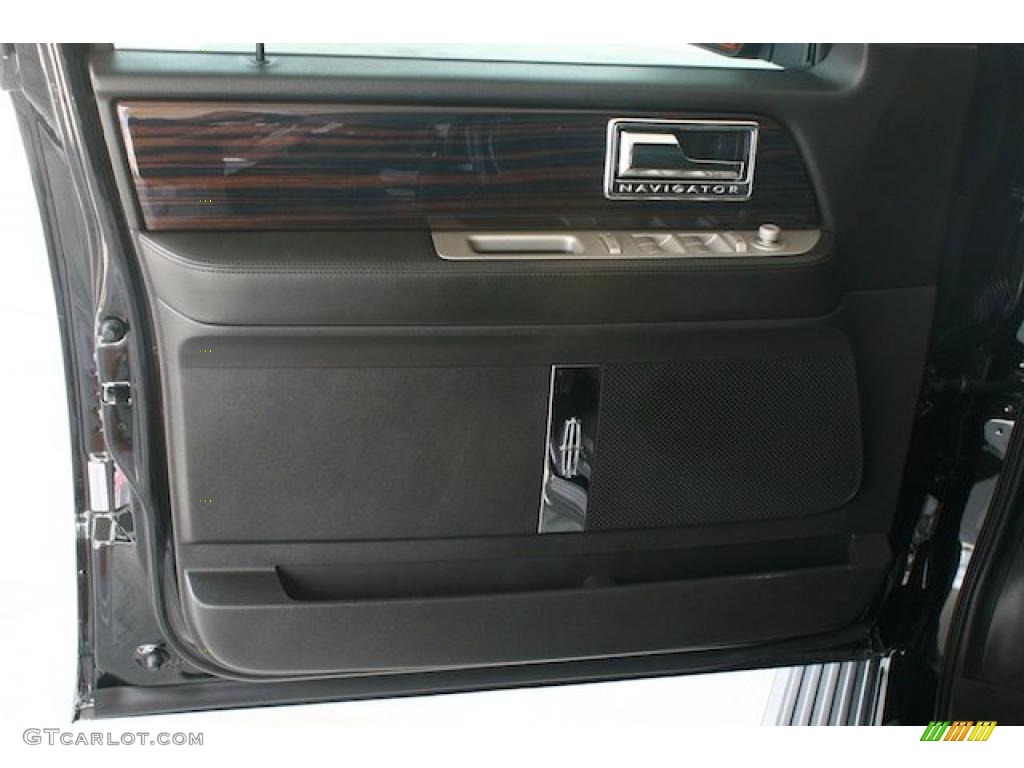 Charcoal Black Interior 2010 Lincoln Navigator Standard Navigator Model Photo #38379711