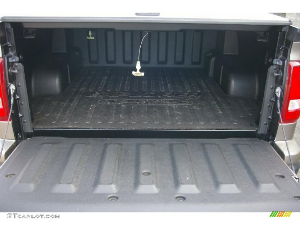 2007 Ford Explorer Sport Trac XLT 4x4 Trunk Photos