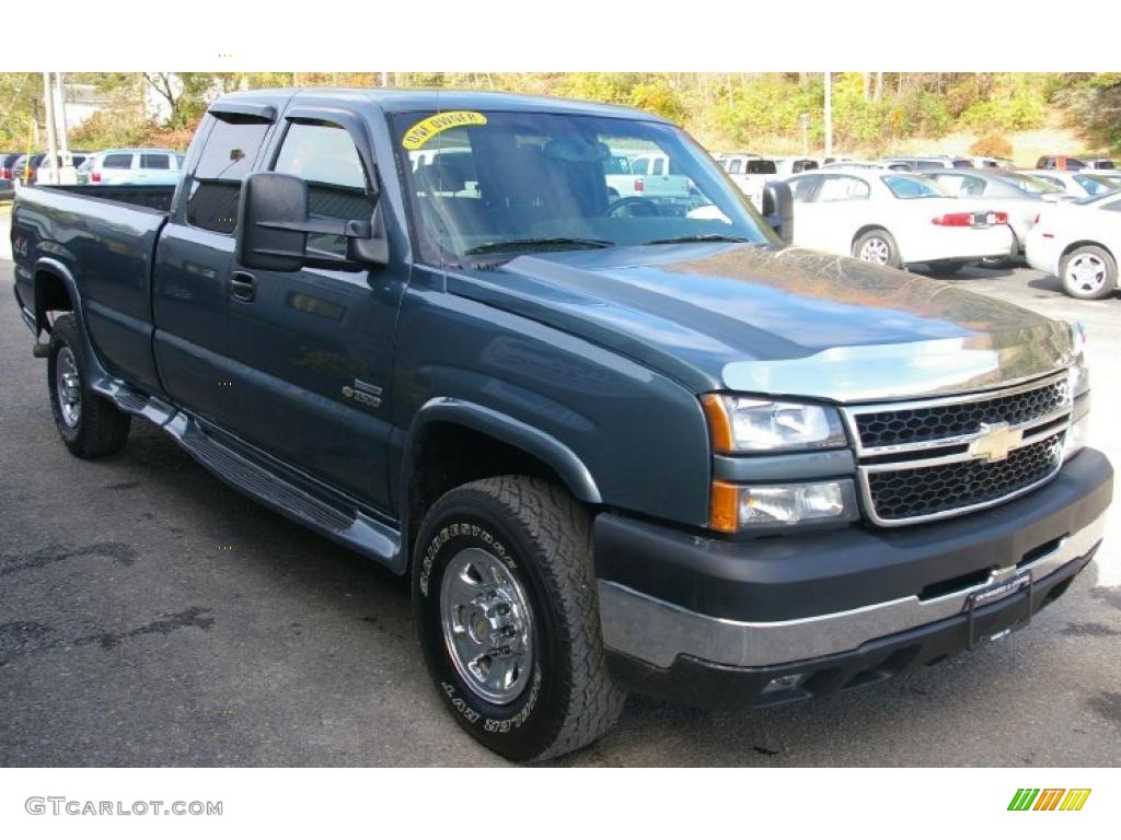 2006 Silverado 3500 LT Extended Cab 4x4 - Dark Blue Metallic / Medium Gray photo #15