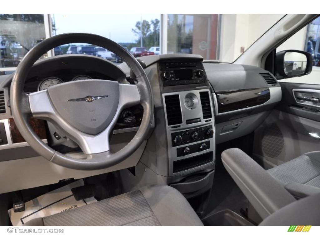 Medium Slate Gray/Light Shale Interior 2010 Chrysler Town & Country Touring Photo #38383618