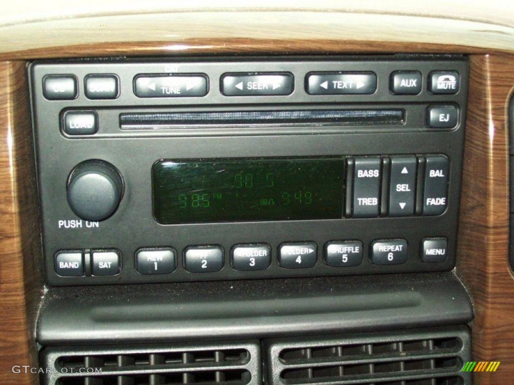 2005 Ford Explorer Eddie Bauer 4x4 Controls Photo #38384038