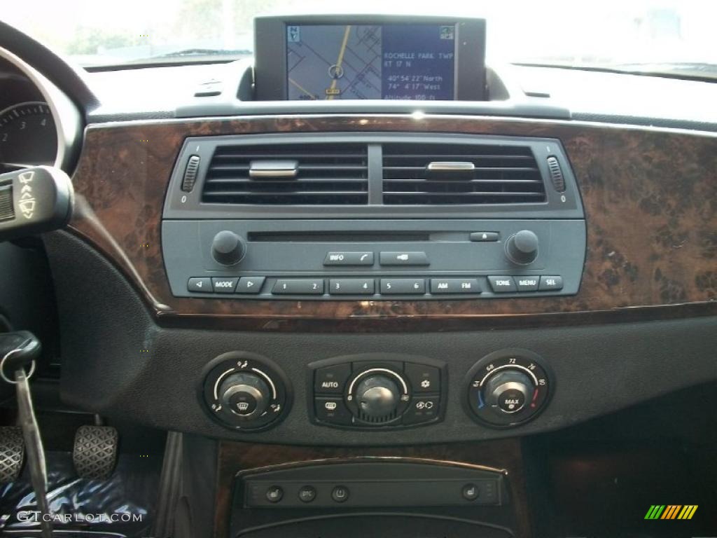 2008 BMW Z4 3.0si Coupe Controls Photo #38384530