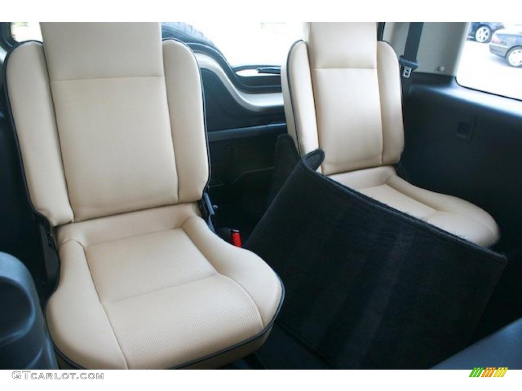 Alpaca Beige Interior 2003 Land Rover Discovery SE7 Photo #38385622