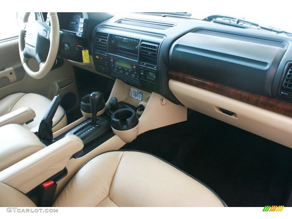 2003 Land Rover Discovery SE7 Alpaca Beige Dashboard Photo #38385670