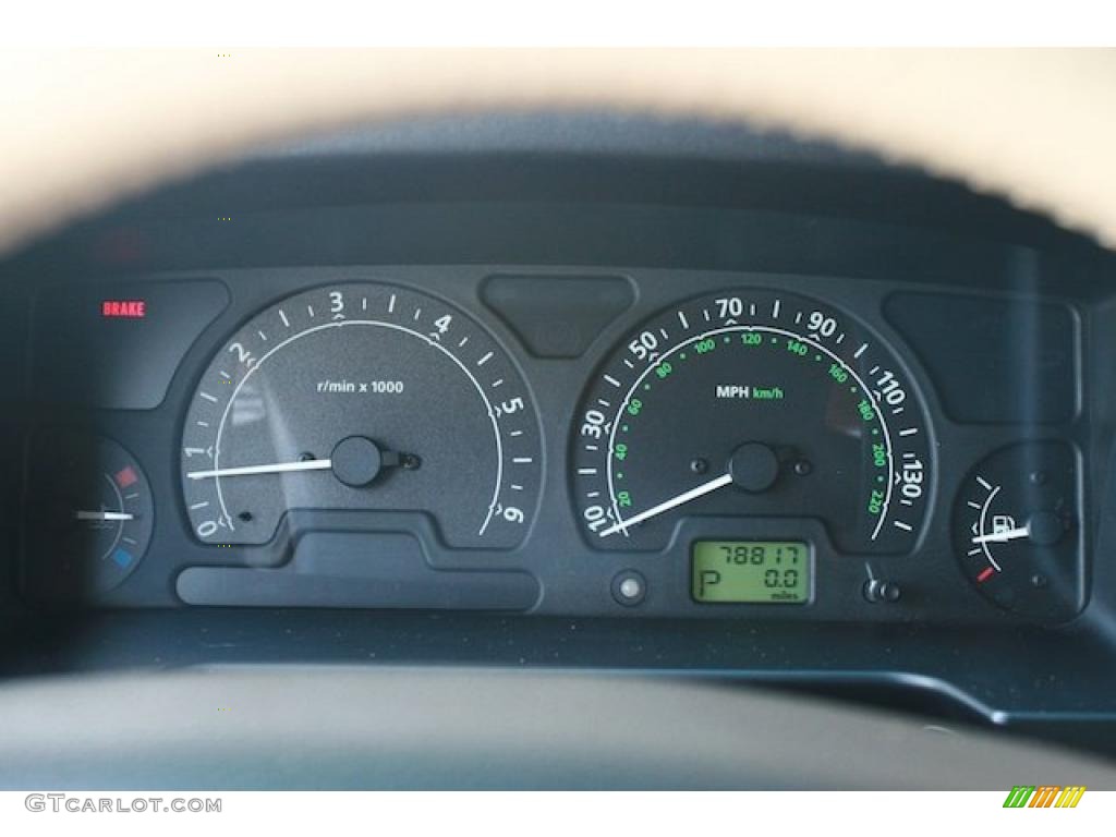 2003 Land Rover Discovery SE7 Gauges Photo #38385710