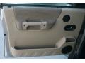 Alpaca Beige Interior Photo for 2003 Land Rover Discovery #38385714