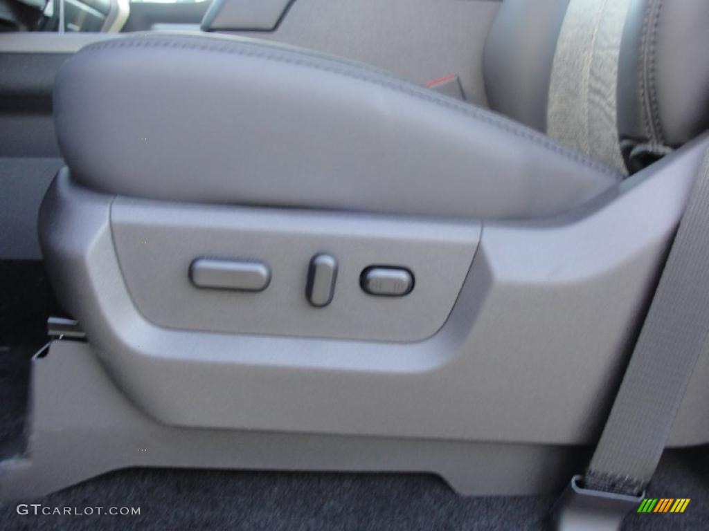 2011 Ford F350 Super Duty Lariat Crew Cab 4x4 Dually Controls Photo #38385966