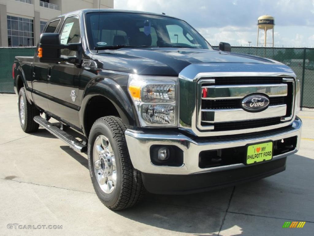 Tuxedo Black Metallic 2011 Ford F250 Super Duty Lariat Crew Cab 4x4 Exterior Photo #38385998