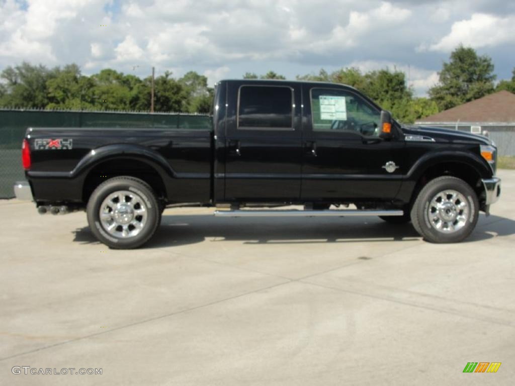 Tuxedo Black Metallic 2011 Ford F250 Super Duty Lariat Crew Cab 4x4 Exterior Photo #38386010