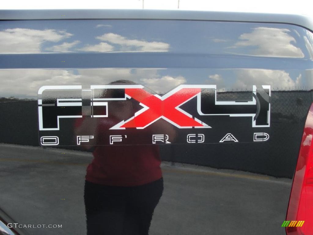 2011 Ford F250 Super Duty Lariat Crew Cab 4x4 Marks and Logos Photo #38386263