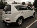 Diamond White Pearl - Outlander LS 4WD Photo No. 6