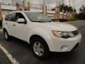 Diamond White Pearl - Outlander LS 4WD Photo No. 8