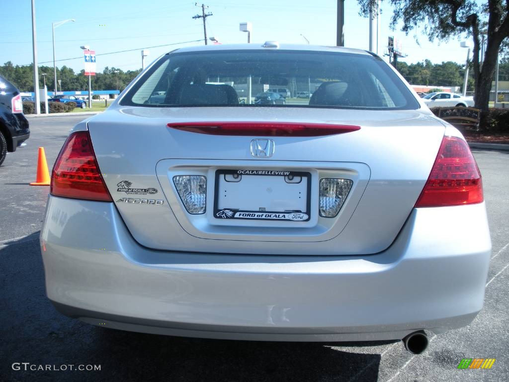 2007 Accord EX-L Sedan - Alabaster Silver Metallic / Gray photo #4