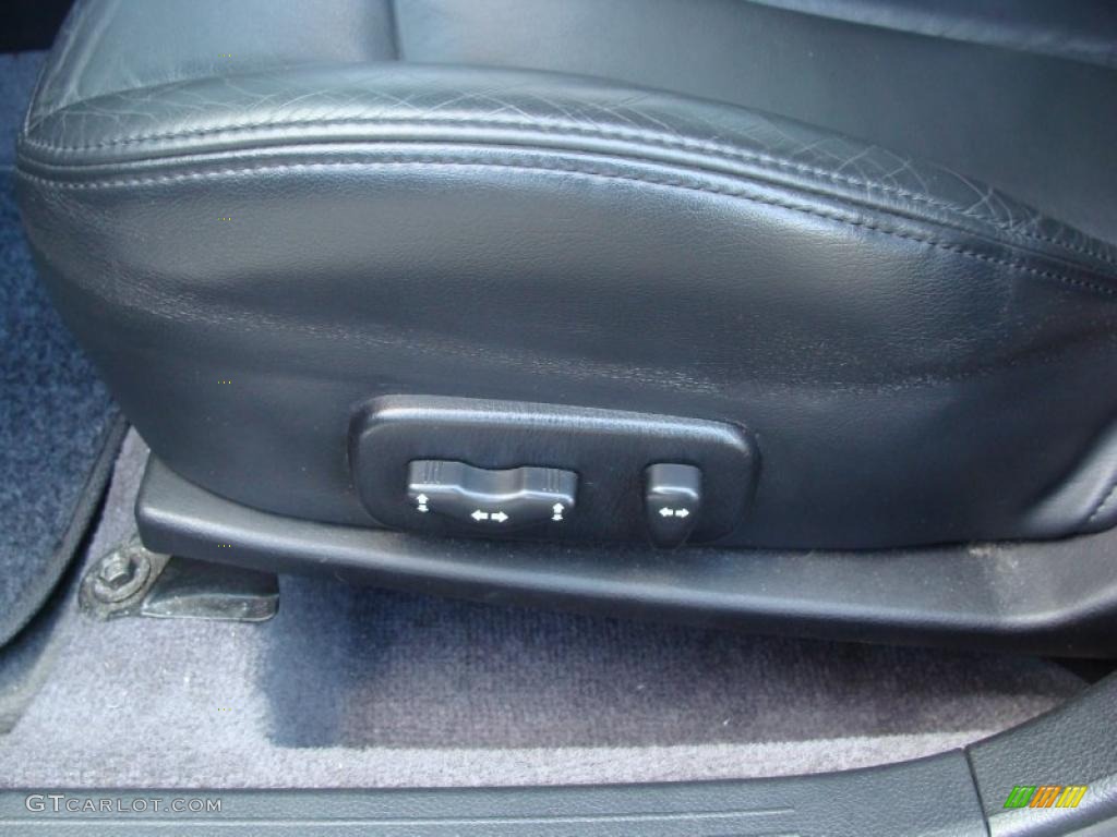 2004 Altima 2.5 SL - Super Black / Charcoal photo #9
