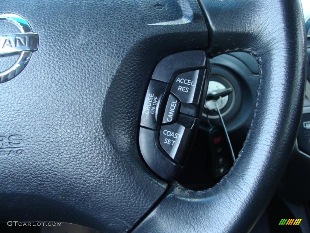 2004 Altima 2.5 SL - Super Black / Charcoal photo #18