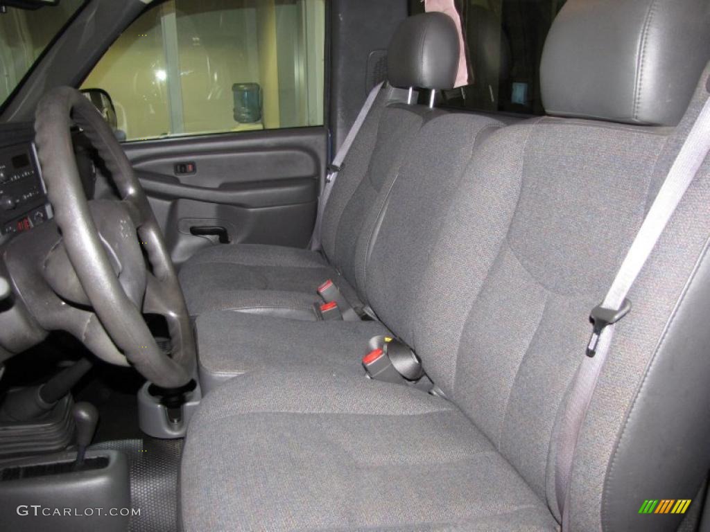 Dark Charcoal Interior 2004 Chevrolet Silverado 1500 LS Regular Cab 4x4 Photo #38389519
