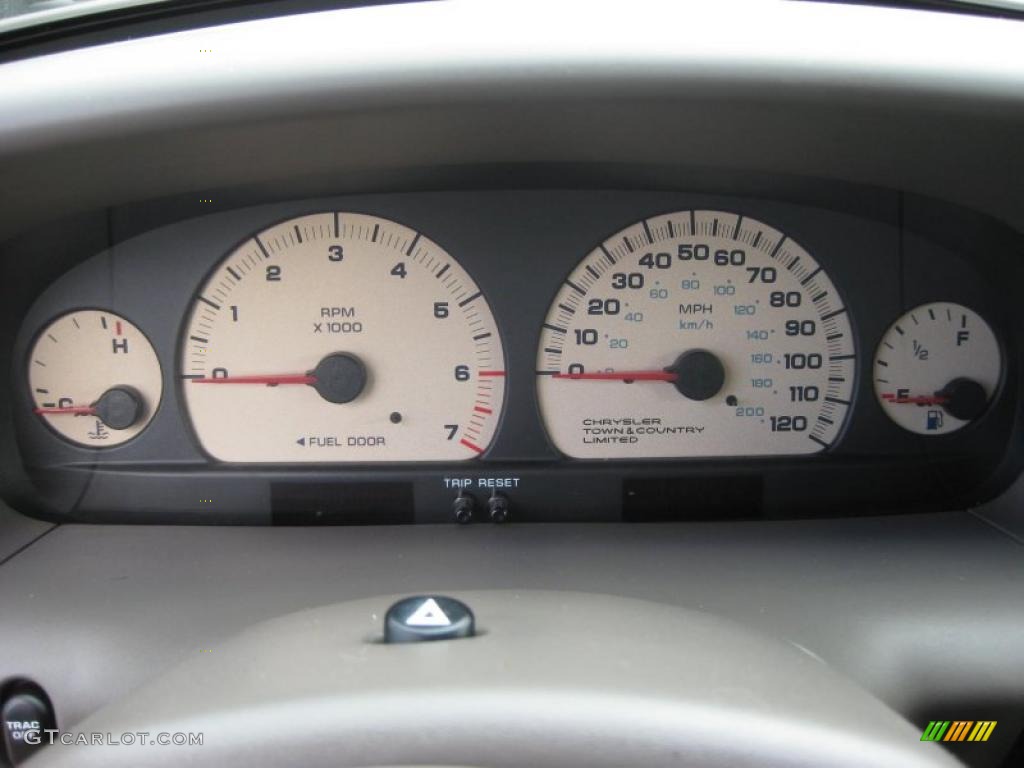 1999 Chrysler Town & Country Limited Gauges Photo #38390267