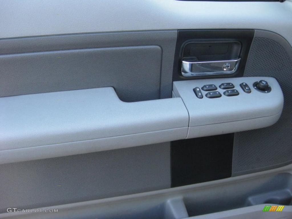 2006 F150 XLT SuperCab - Black / Medium Flint photo #15