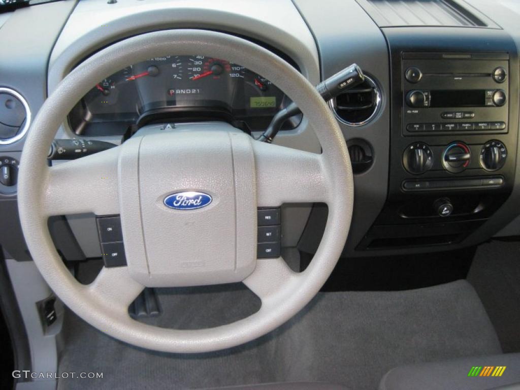 2006 Ford F150 XLT SuperCab Medium Flint Steering Wheel Photo #38390760