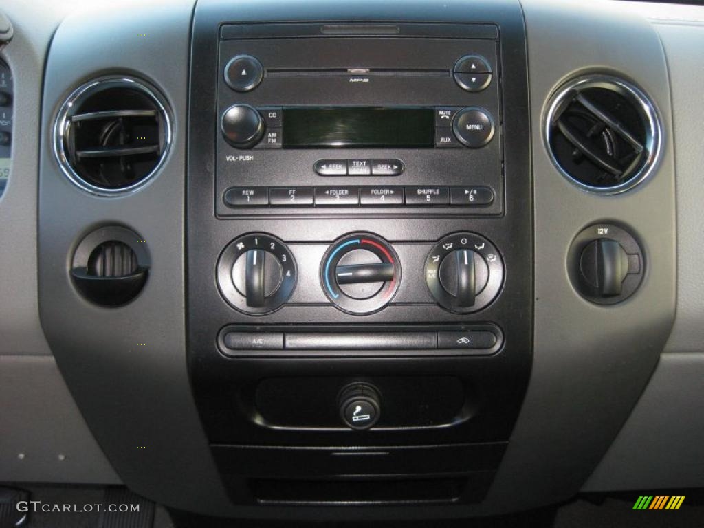 2006 F150 XLT SuperCab - Black / Medium Flint photo #26