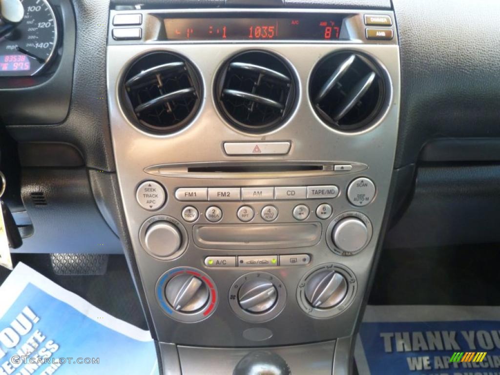 2004 Mazda MAZDA6 i Sport Sedan Controls Photo #38392912