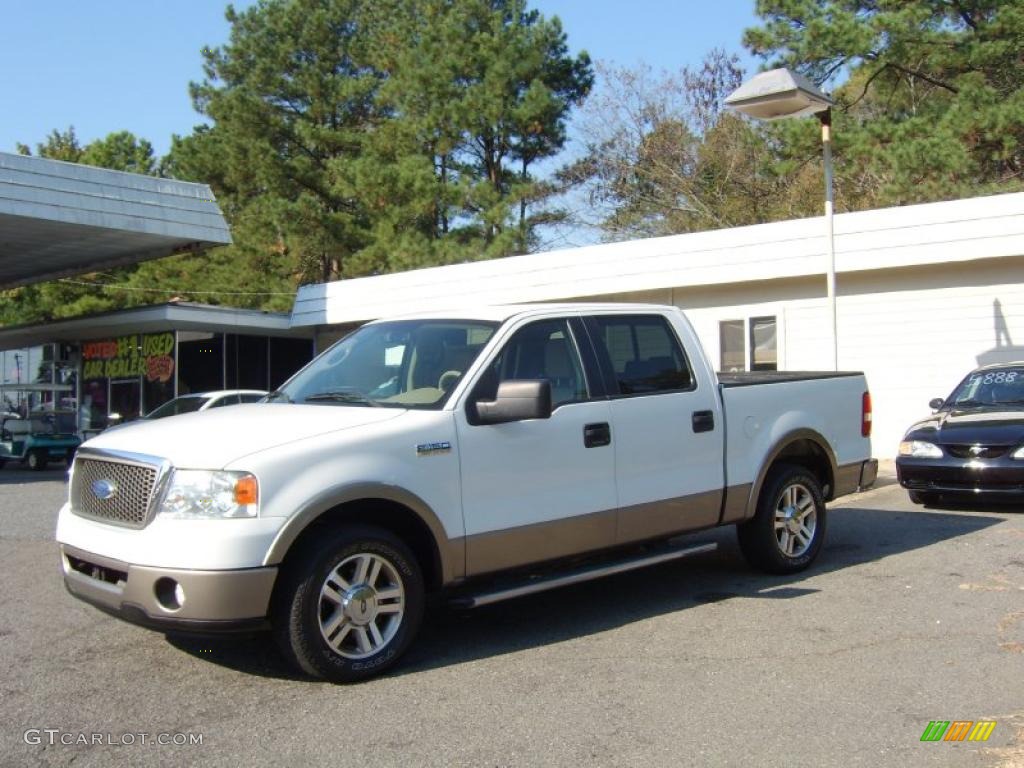 2006 F150 Lariat SuperCrew - Oxford White / Tan photo #5