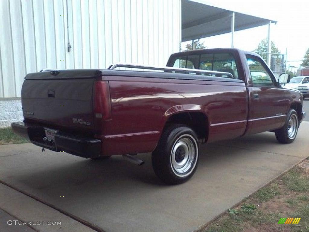 1993 Sierra 1500 Regular Cab - Dark Hunt Club Red Metallic / Gray photo #16