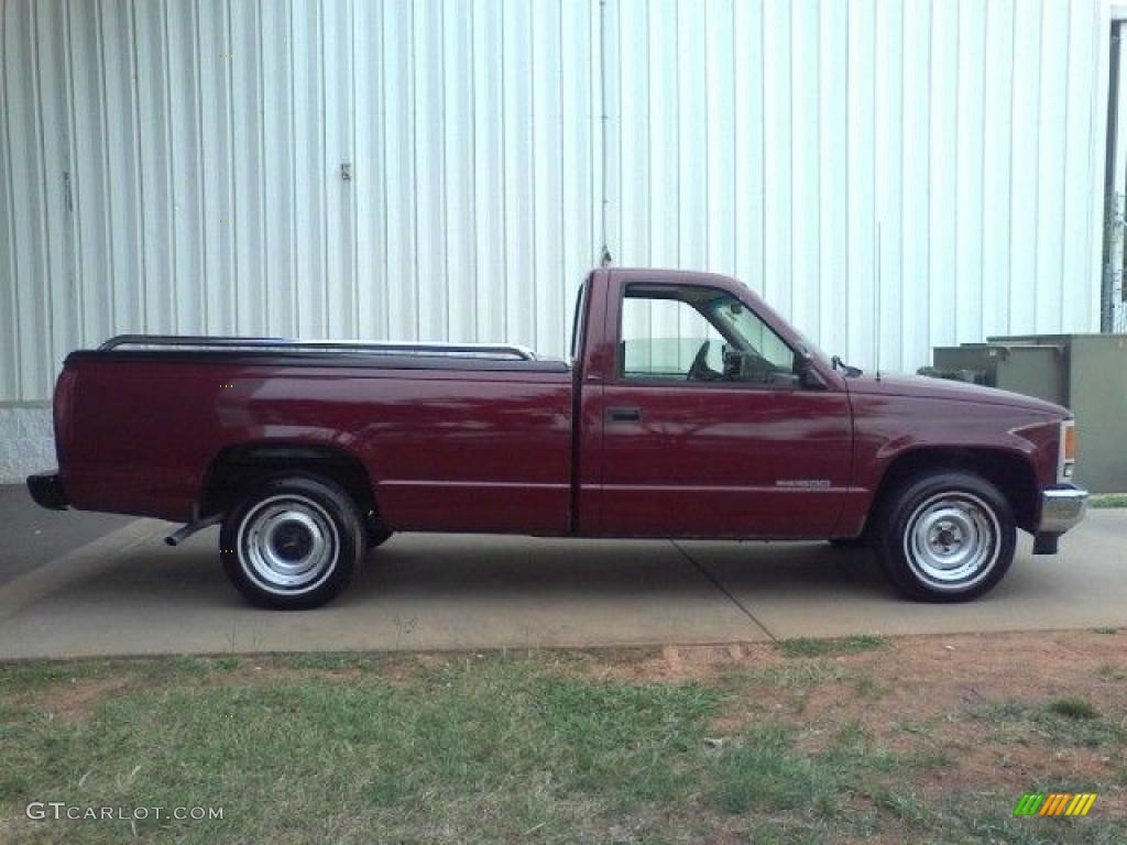 1993 Sierra 1500 Regular Cab - Dark Hunt Club Red Metallic / Gray photo #17