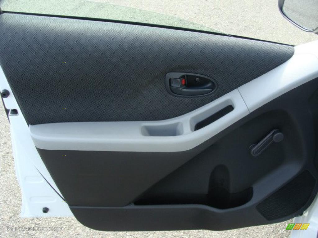 2009 Toyota Yaris 5 Door Liftback Door Panel Photos
