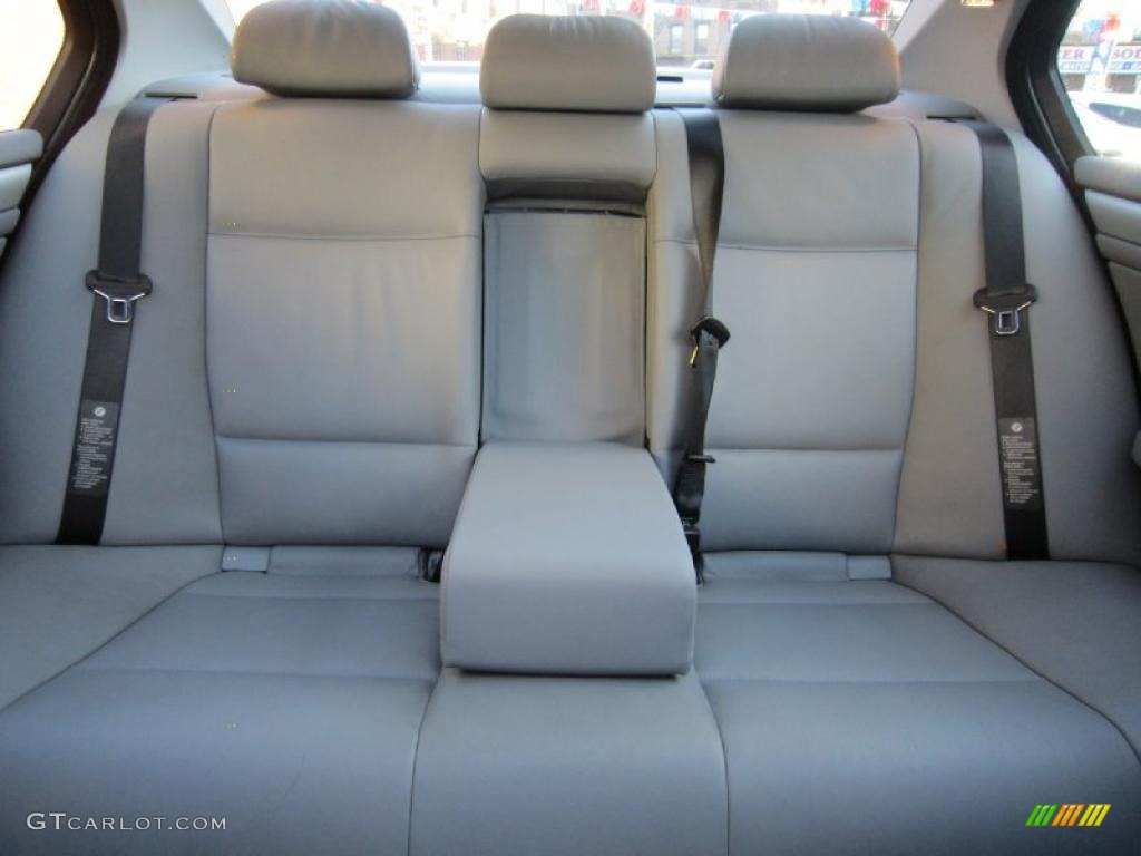 2004 3 Series 325xi Sedan - Alpine White / Grey photo #21