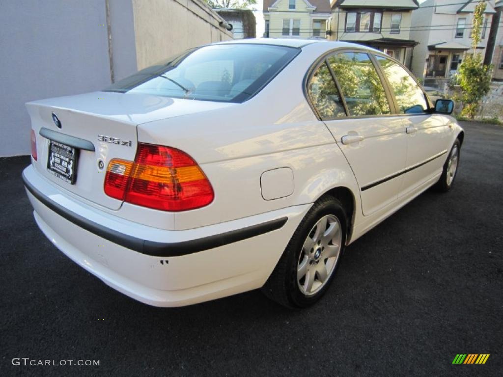 2004 3 Series 325xi Sedan - Alpine White / Grey photo #22
